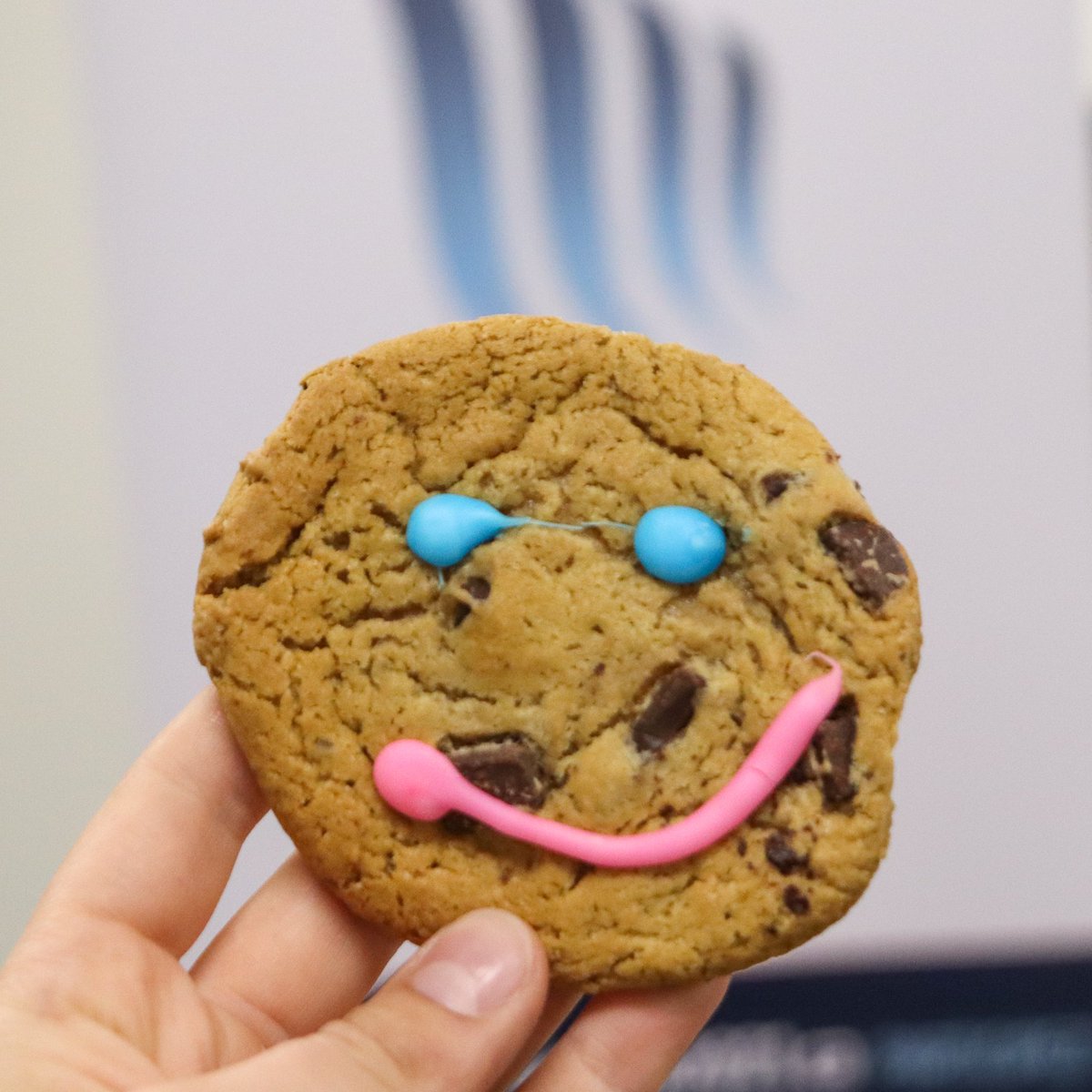 2022CanadaGames's tweet image. Cookies for breakfast, lunch AND dinner!

Visit your local @TimHortons before September 22 and pick up a #SmileCookie to support local charities!

The #Niagara2021 @CanadaGames are supporting @PathstoneMH and @communitycarest in @St_Catharines and Thorold!
