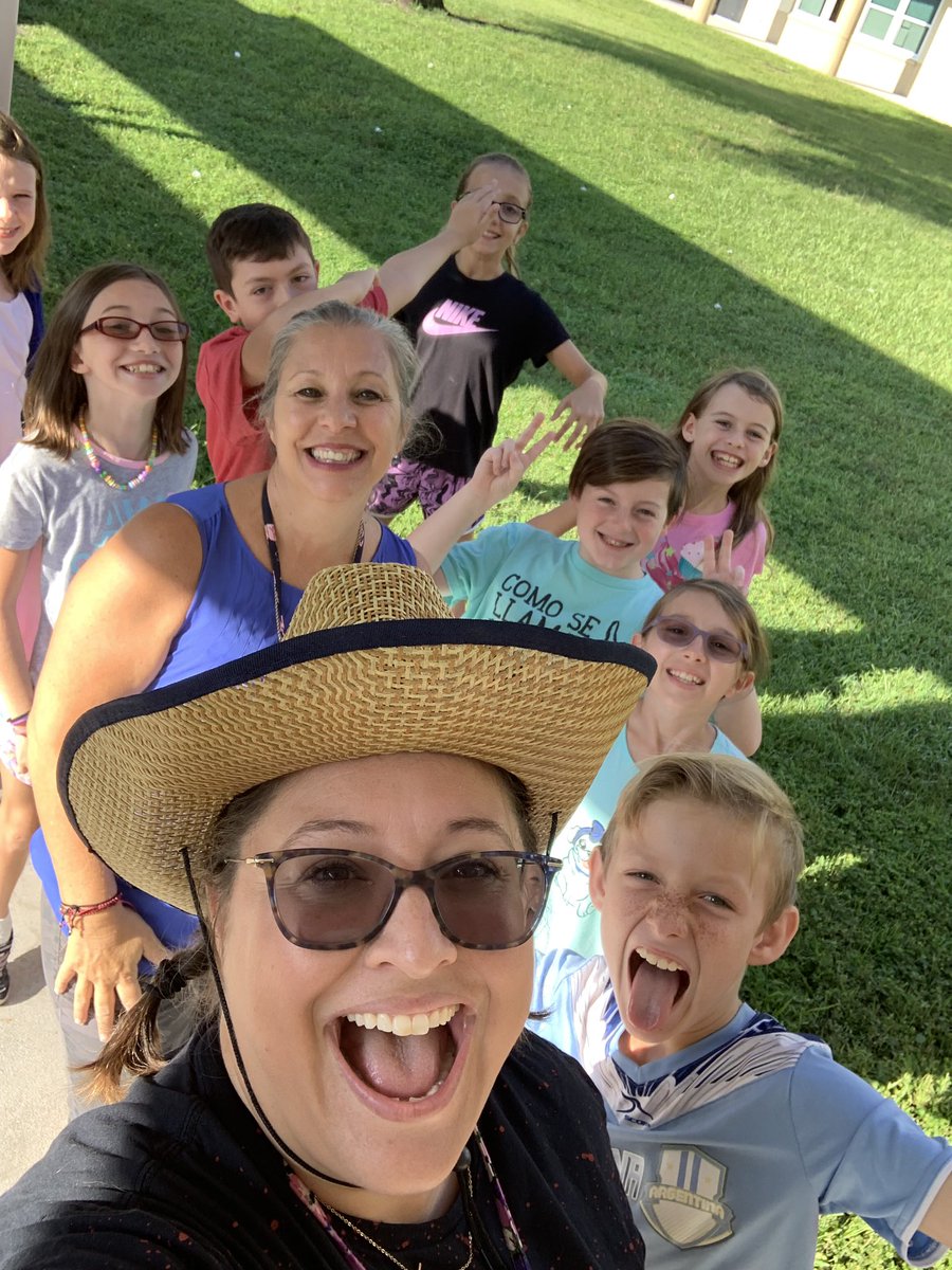 jnissenbauer13's tweet photo. #Jurassic Gardens kick-off is my favorite thing to prep for and launch!! #DinoPoop #DinoOnTheLoose #Velociraptor #JurassicWorld @SandersSMES #TTWSMES @NinaKindel @Hutchinson_SMES https://t.co/DYzshqASFf