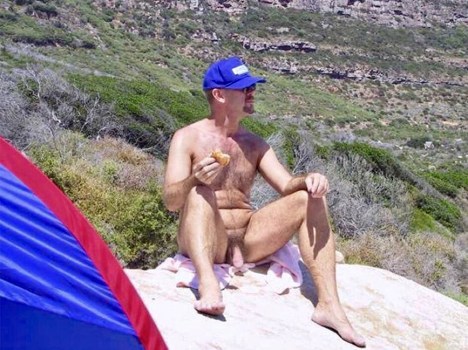 Me han dado unas ganas de acampar, hacer senderismo y/o hiking, luego recuerdo las probabilidades de tormenta y lo pospongo para la estación seca. 🍆🍑🏕⛈🥺