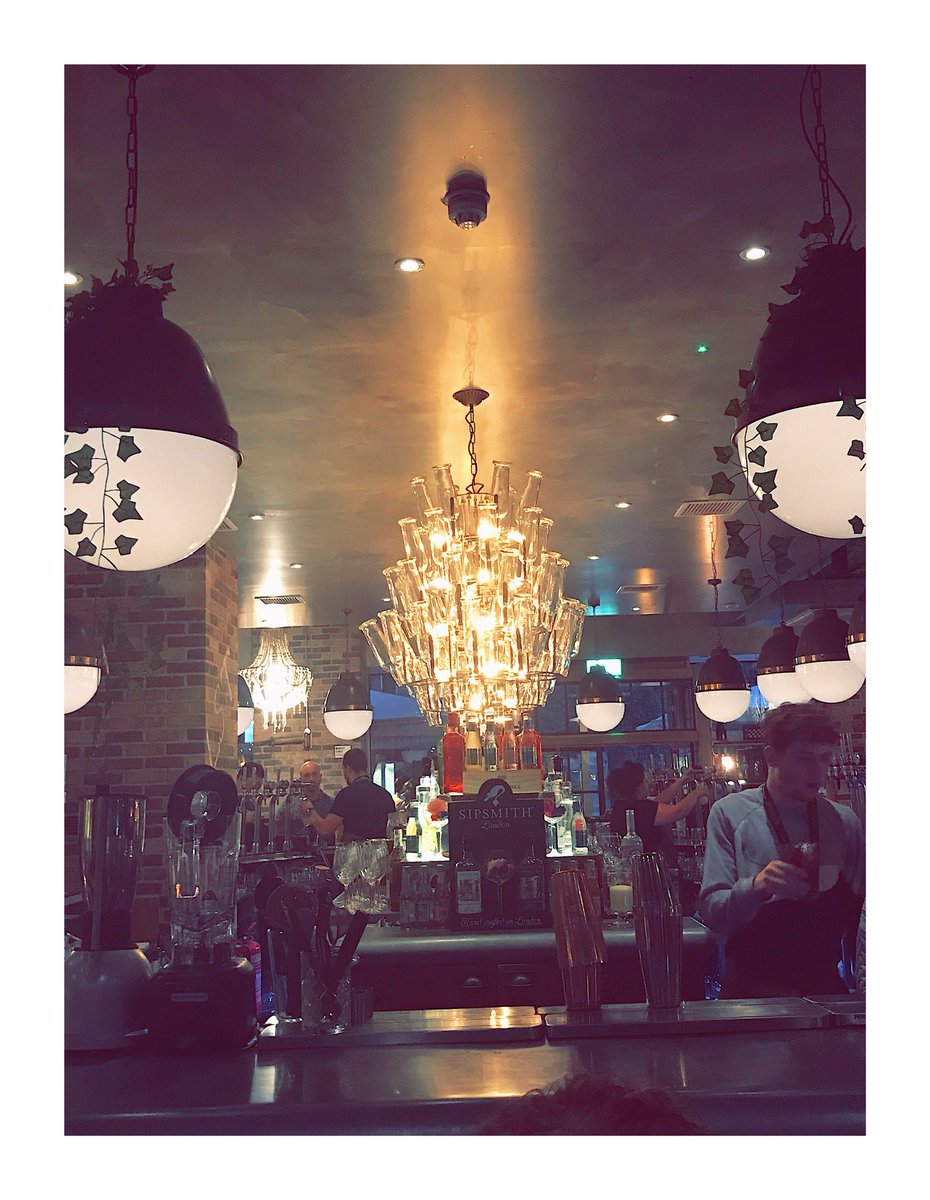 Vicinitee's tweet photo. @LemanStTavern what a great find! Loads of event space &amp; great perks for PAs &amp; EAs watch out for more from these guys on the website! https://t.co/dIbdSe3J5T