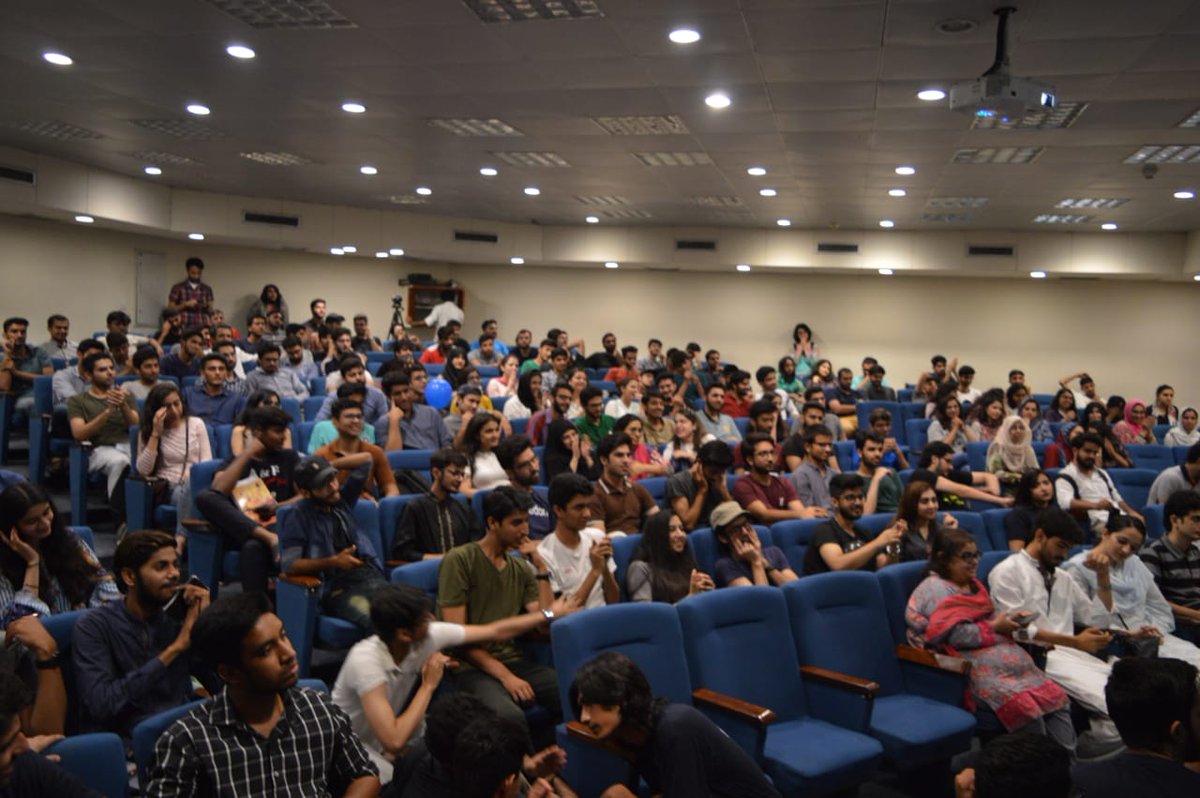 DaalMovie's tweet photo. Check out these pictures of #DaalChaawal cast interacting with the students and staff of LUMS in their promotional visit for the movie. 

Releasing on 4th October in cinemas near you!

#PakistaniMovie #Lollywood #Crime #Action #Thriller #TributeToPoliceForce #LUMS #Lahore https://t.co/x9vWya7202