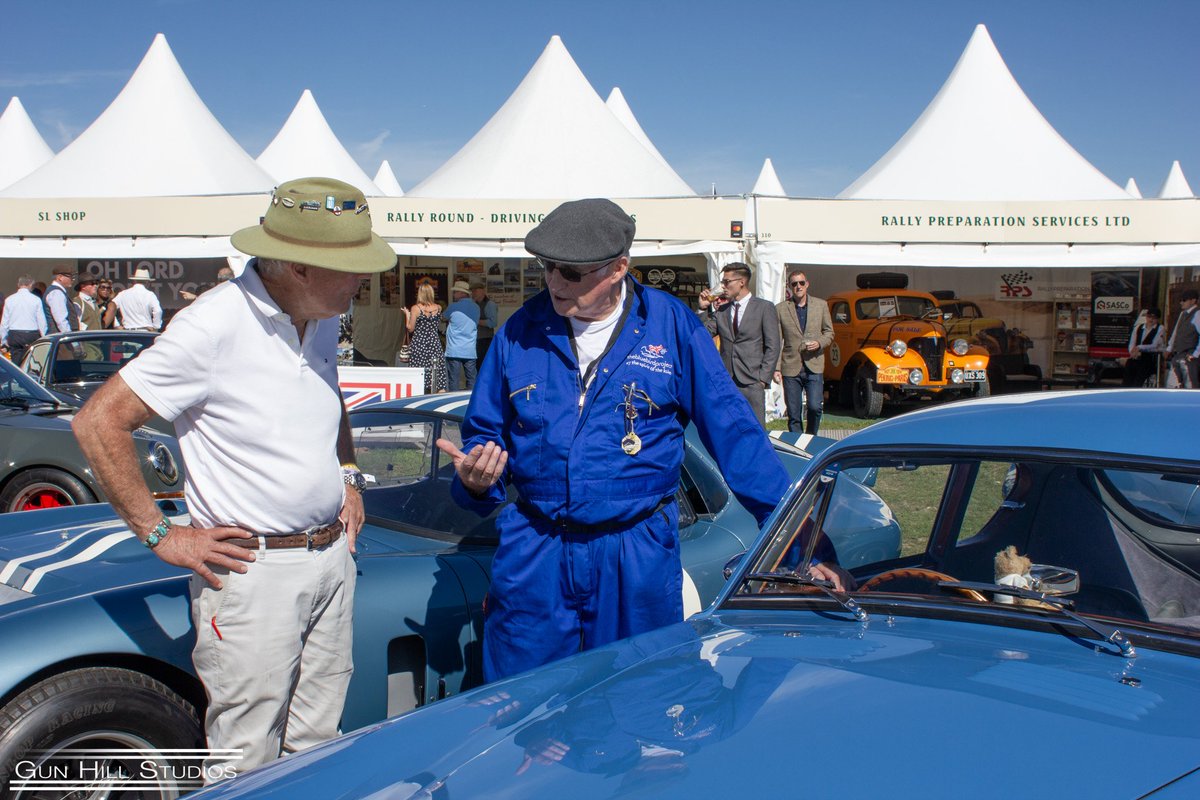 gunhillstudios1's tweet photo. Kevin Shilling and Peter Brock chat Ac to Cobra at the Goodwood Revival #goodwoodrevival #goodwood #acbluebird #datonacobracoupe https://t.co/VNfW6AcTHr