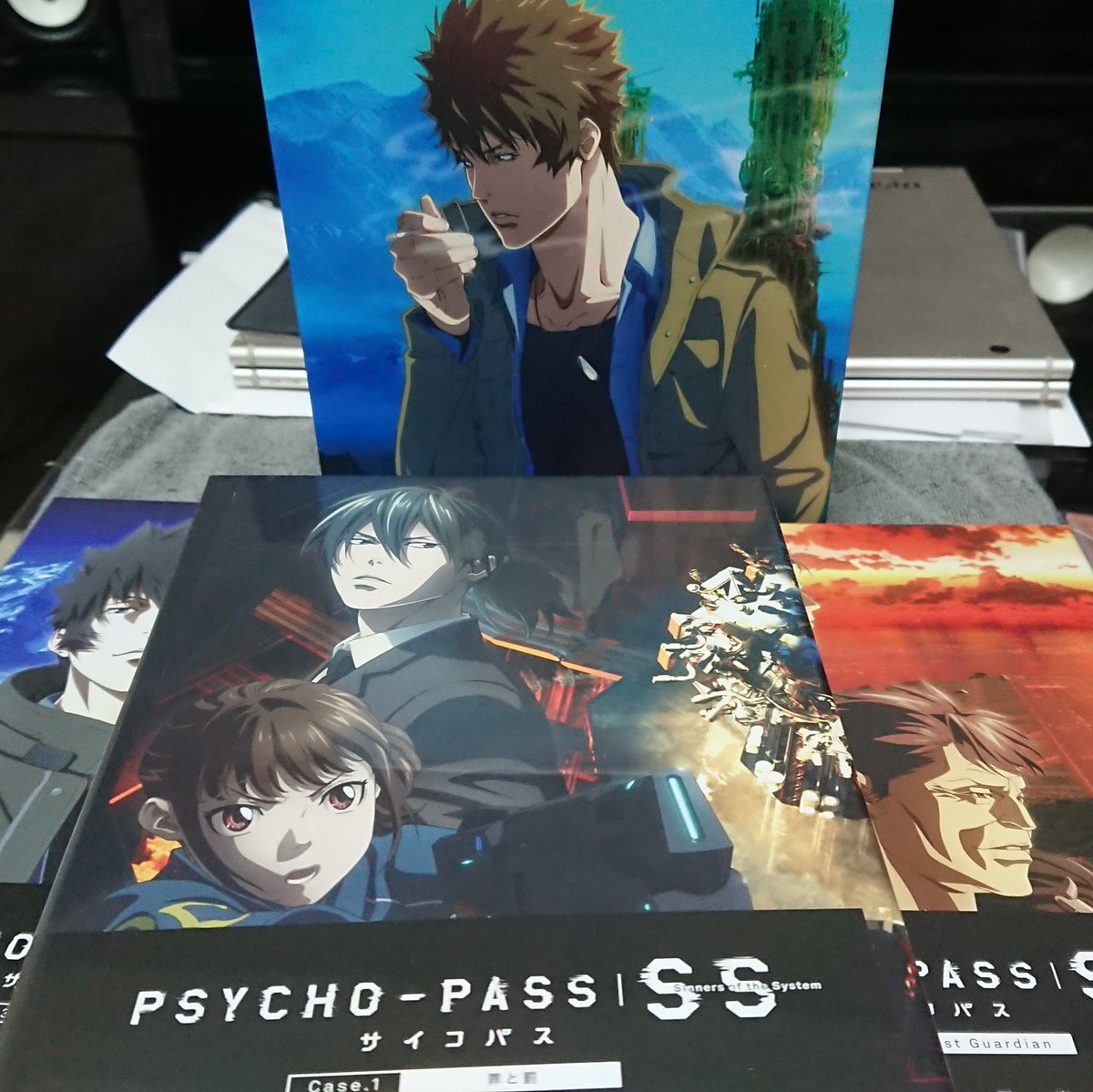 ほーりーtao A Twitter サイコパスssのblu Ray届いた Amazon限定のボックスがめっちゃかっこブー T Co H9mu27jn2e限定 Psycho Pass サイコパス Sinners Of The System Case 1 罪と罰 Case 2 First Guardian Case 3 恩讐の彼方に 全3巻セット購入特典