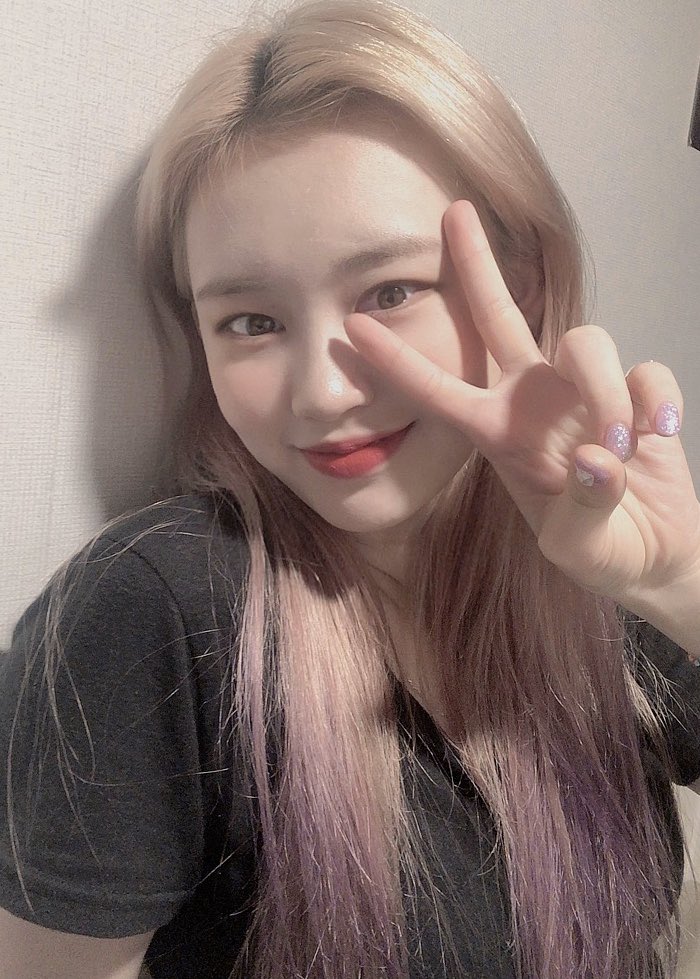 WekiMeki's tweet photo. 짜아!! 키링~ 오늘도 할래요 노래추천!!😁 아직 굿나잇 하기엔 이르지만 미리 노래도 추천하고 굿나잇도 하려구요ㅎㅎ 

#오늘도 #굿나잇 #저는_아직_안자요 #엘리 #🦊 https://t.co/6RNHIMdC1o