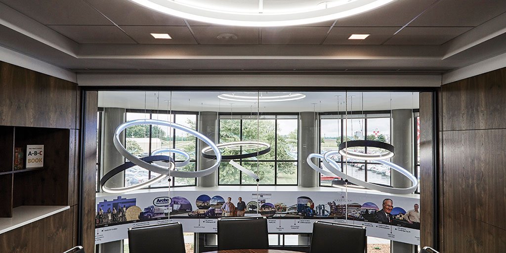 Lighting Longo tweet media