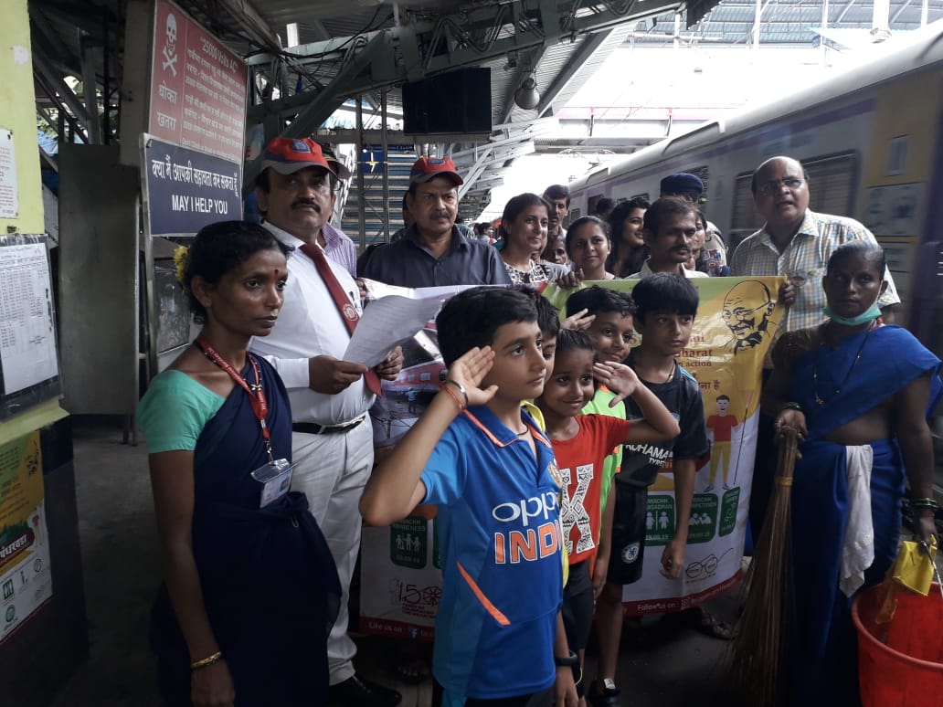 Massive cleanliness drive was organized at Marine Lines Stn by about 50 officers/staff/Scoutes &amp; Guides led by Shri Sanjay Suri, Prin. Chief Personnel Officer including awareness for #SwachhBharat, distribution of cloth bags, etc. 6 large bags of garbage was collected. <a href="/PMOIndia/">PMO India</a>