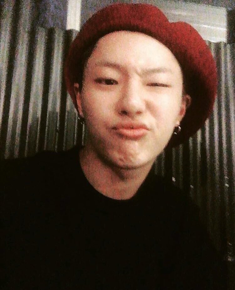 timetocsy's tweet photo. 160917 조승연 

From: seungyoun instagram update https://t.co/aWgtZMsOYw