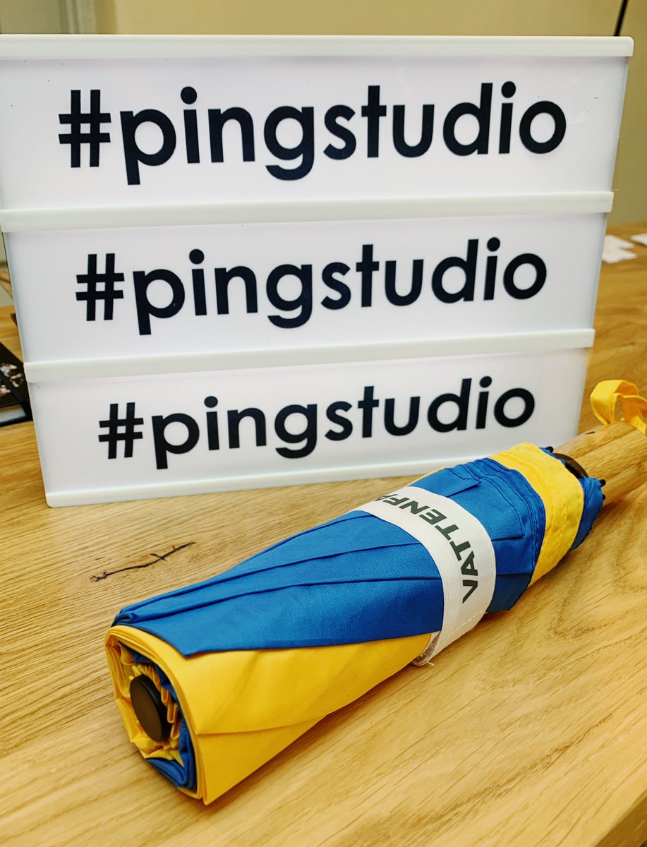 Kuuleeko #pingstudio? Muista napata kotimatkalle kierrätysmateriaalista valmistettu sateenvarjo, jotta syksyn sateet eivät pääse yllättämään!