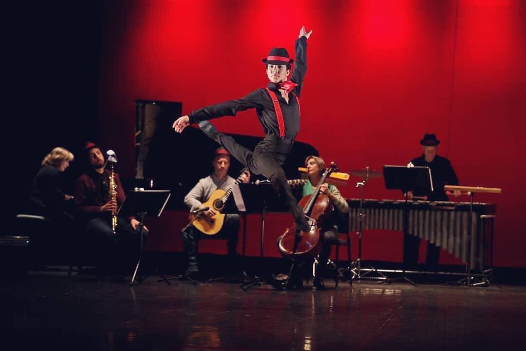 EPTEAdanza's tweet photo. Un hermoso bailarín que estudio en #eptea se encuentran ahora triunfando en Europa! Que el éxito siempre te acompañe Anthony Bowen 💃🏻 https://t.co/XREfxdJn3X