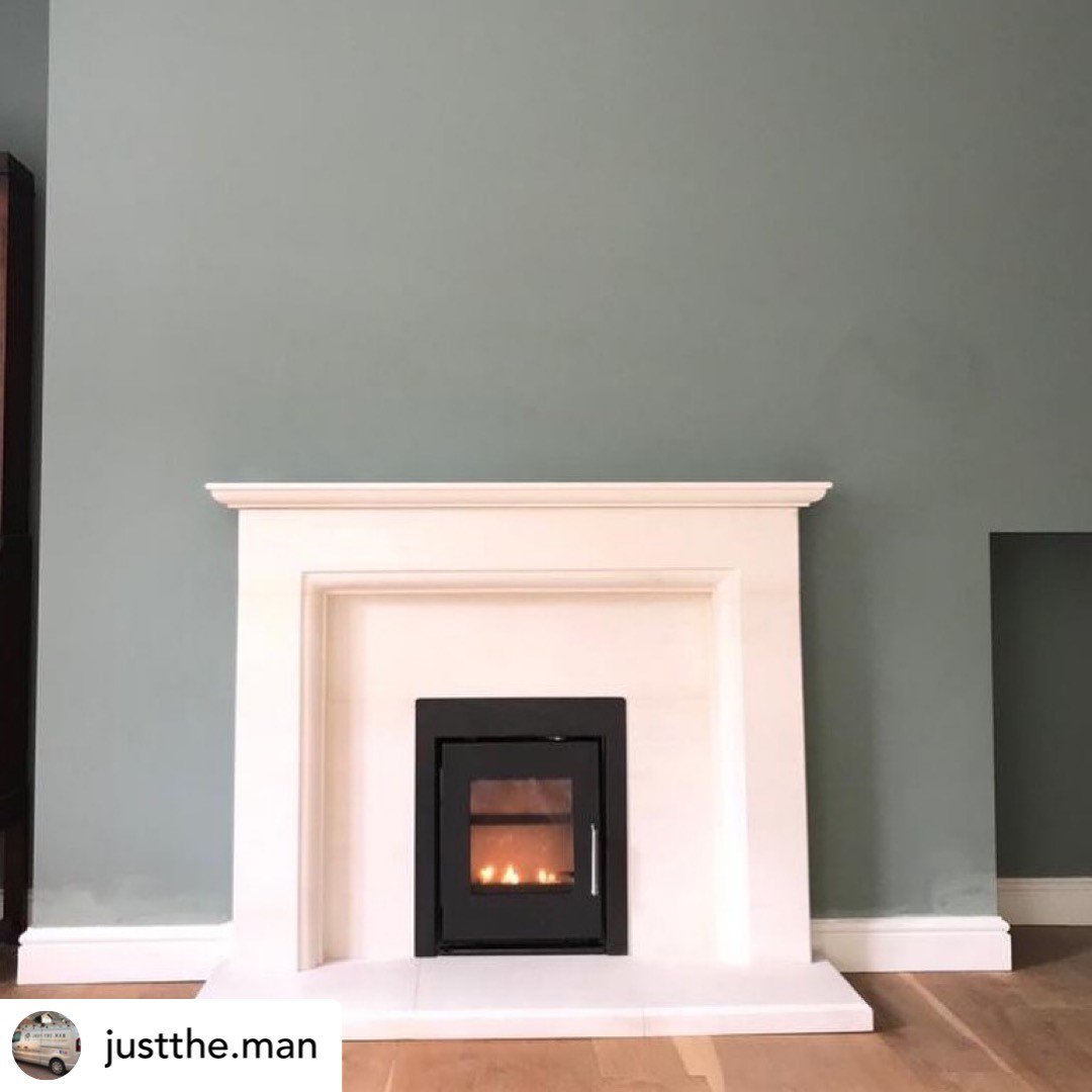 Fdcukltd's tweet image. It’s transformation Tuesday!!!👌🏻💯🌟 WOW!! What a fabulous transformation of one of our Princeton #surrounds in Portuguese #Limestone fitted by Just the Man and supplied to The Fire &amp;amp; Stove Shop Brecon @StovesCardiff Superb work!!! 👏🏻
➡️ fdcuk.co.uk ⬅
☎️ 01722 716161