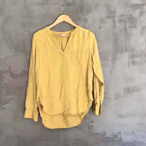 mrsgordon_2020's tweet photo. So good I had to share! Check out all the items I'm loving on @Poshmarkapp #poshmark #fashion #style #shopmycloset #luckybrand #lougrey #lulus: https://t.co/8ACnlMyzRE https://t.co/TNzC08Fbrn