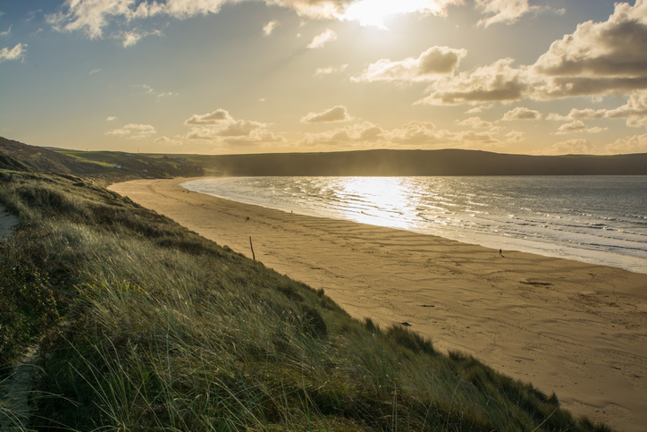 As the British summer closes in I had a thought about people's experiences, holidays and parties. Fun for everyone, but for some a simple connection through being a befriender is all that is needed. #summertime #lonley #rafa #friendship