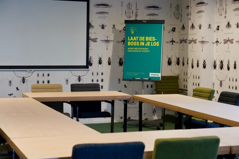 Laat de Bies-Boss in je los! Wij zijn er van overtuigd dat je op onze locatie heel wat inspiratie op zal doen.. Wanneer kom jij vergaderen?🍀 #stayokayhostel #dordrecht #vergaderen #locatie #teamuitje #teambuilding