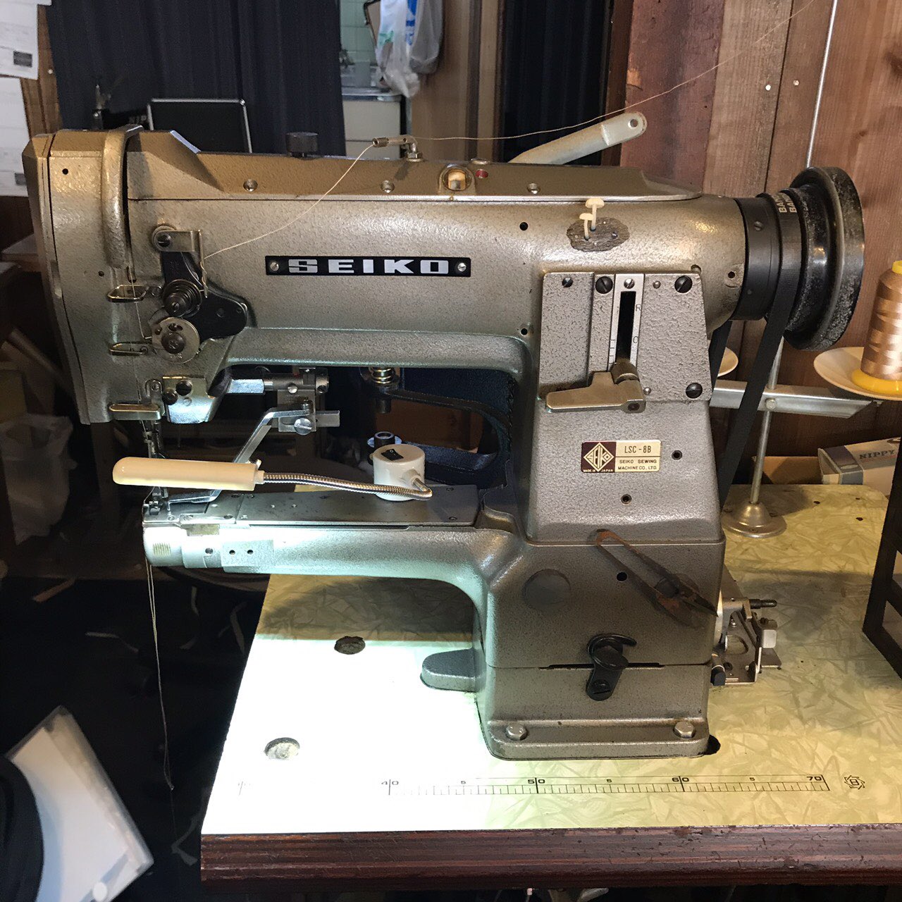 【中古】直接引取限定 千葉市 SEIKO セイコー ミシン LSC-8B 家電 中古】直接引取限定 千葉市 SEIKO セイコー ミシン LSC-8B 家電