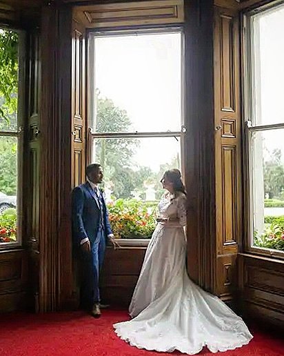 One of the few quiet moments during Emer and Syed's wonderfully vibrant wedding <a href="/TinakillyHouse/">Tinakilly House</a> 
#brideandgroom #weddingday #irishcountryhousewedding #irishwedding #irishweddingchat #irishweddingphotographer