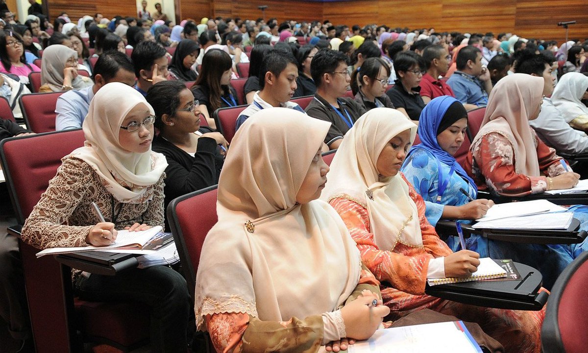 Malaysia Education is renowned in every corner of the world. It is now known to all that Monash University Malaysia is championing the basis of refugees.  

#education #EducationMalaysia #learning #MalaysiaEducation #MonashUniversityMalaysia theweeklytrends.com/malaysia-educa…