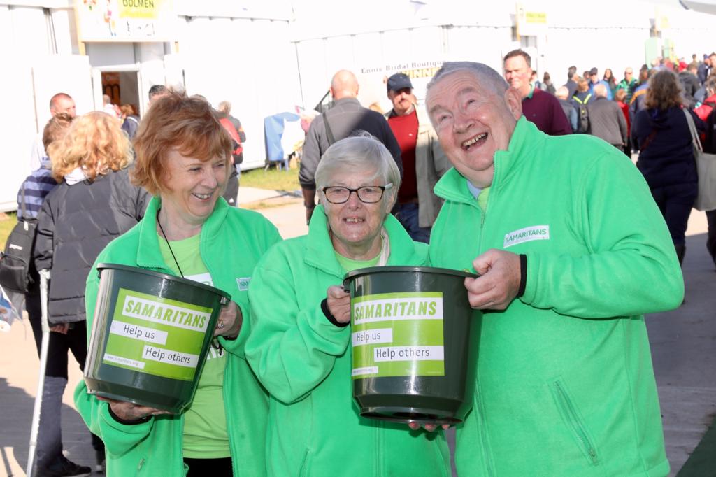 SamaritansIRL's tweet photo. Huge thanks to all our volunteers who will be @NPAIE over the next 3 days. Pop over to say hello in the Health &amp; Wellness area (unit 643) 💚 #Ploughing2019 #mentalhealth #TalkToUs https://t.co/WgwS6BSSyk