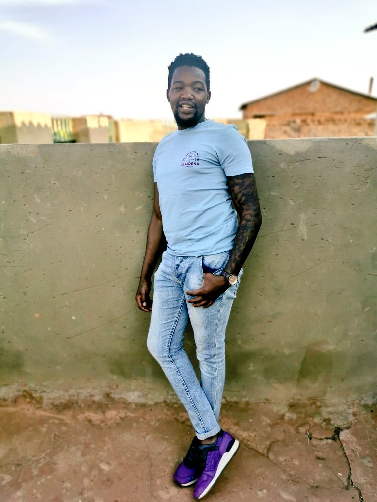 MphoSebako808's tweet photo. Son Of God
#Black_Hippy #OBI_Dollar #GiftOfLife #BLVQ_HIP #SuperbaMan #BlackYellowBone #DarkChocolate #HipStar #CombosCommunicating #SUPERBME #SuperbMan #Superbalist #FineStyler #mkmstyle https://t.co/ghxryoym1Q