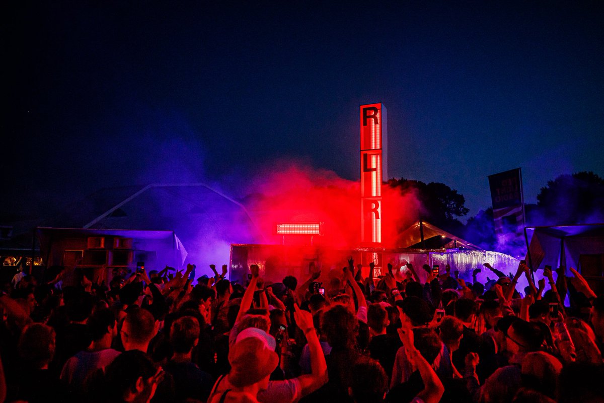 <a href="/mariedavidsn/">Marie Davidson</a>, <a href="/rozaterenzi/">r.terenzi</a>, Object Blue, Black Merlin, Jex Opolis, Yu Su, <a href="/Nosedrip/">Ziggy</a> and many more touched down on the @Red_Light_Radio stage at #Dekmantel19 last month. The full weekend of action is up for you to re-enjoy now, rejoice 🙌
Listen here: dkmn.tl/RecordingsRedL…