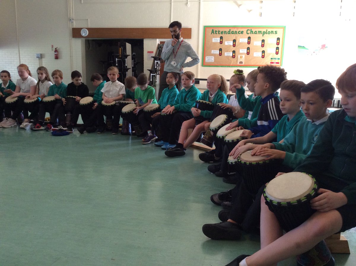 Springwood_Prm's tweet image. #springharlech having a great time learning how to play African drums! #springmusic