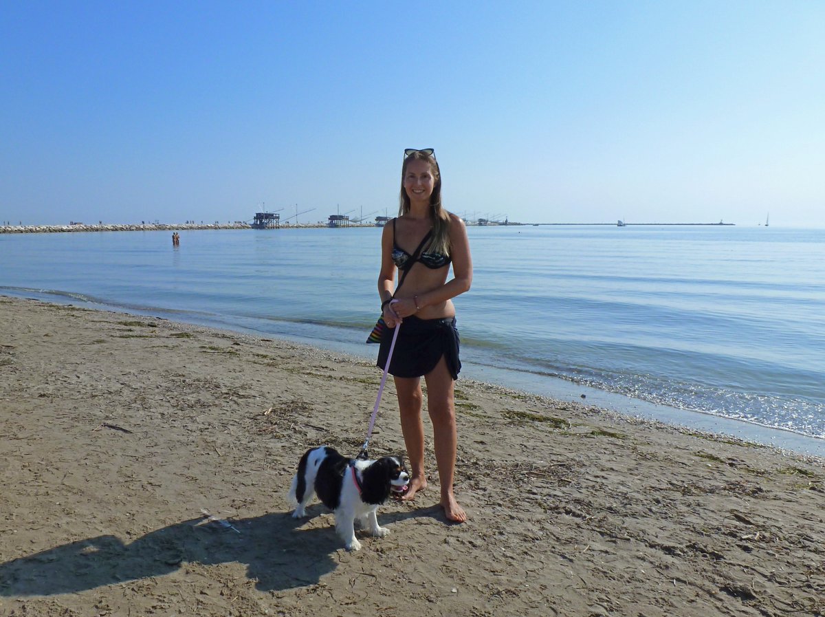 dolceSally's tweet photo. Hi Pals! Yesterday I spent a wonderful day at the beach #Sottomarina #InDiga 🏖️🌊🌞 with mum and Grandies: the weather was wonderful! it really was a perfect day, but it'll probably be the very last day at the beach of this summer 2019 😭 #LastDaysOfSummer #September https://t.co/oMoVrTLkBj