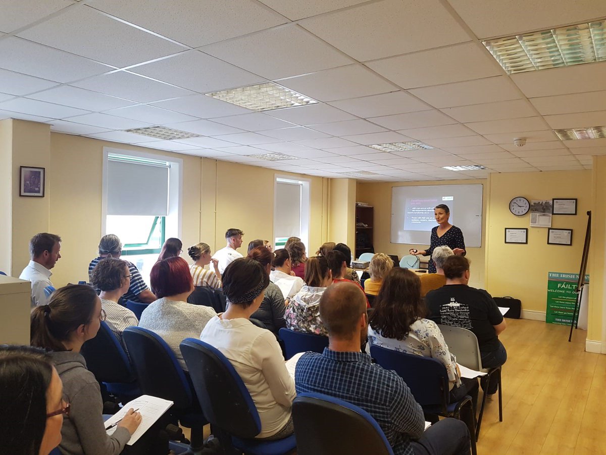 Muintearas's tweet photo. Ceardlann Feasachta ar Uathachas a d'eagar Muintearas Thír Chonaill i gcomhair le Dr. Susan Crawford ar an 13/09/2019.
Go raibh maith agaibh uilig a ghlac páirt.
#GetAutismActive #AutismAwareness https://t.co/zJATlp44Ze