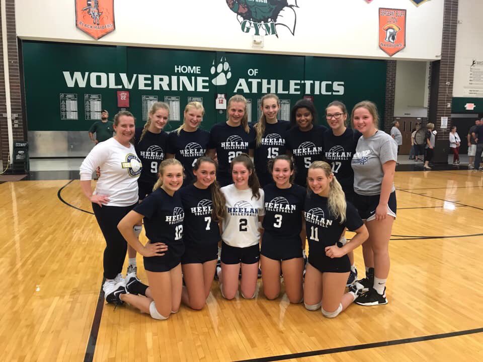 A great night of volleyball at @WHS_Activities for the <a href="/vballheelan/">Heelan Volleyball</a> 9th grade team! #RollPride