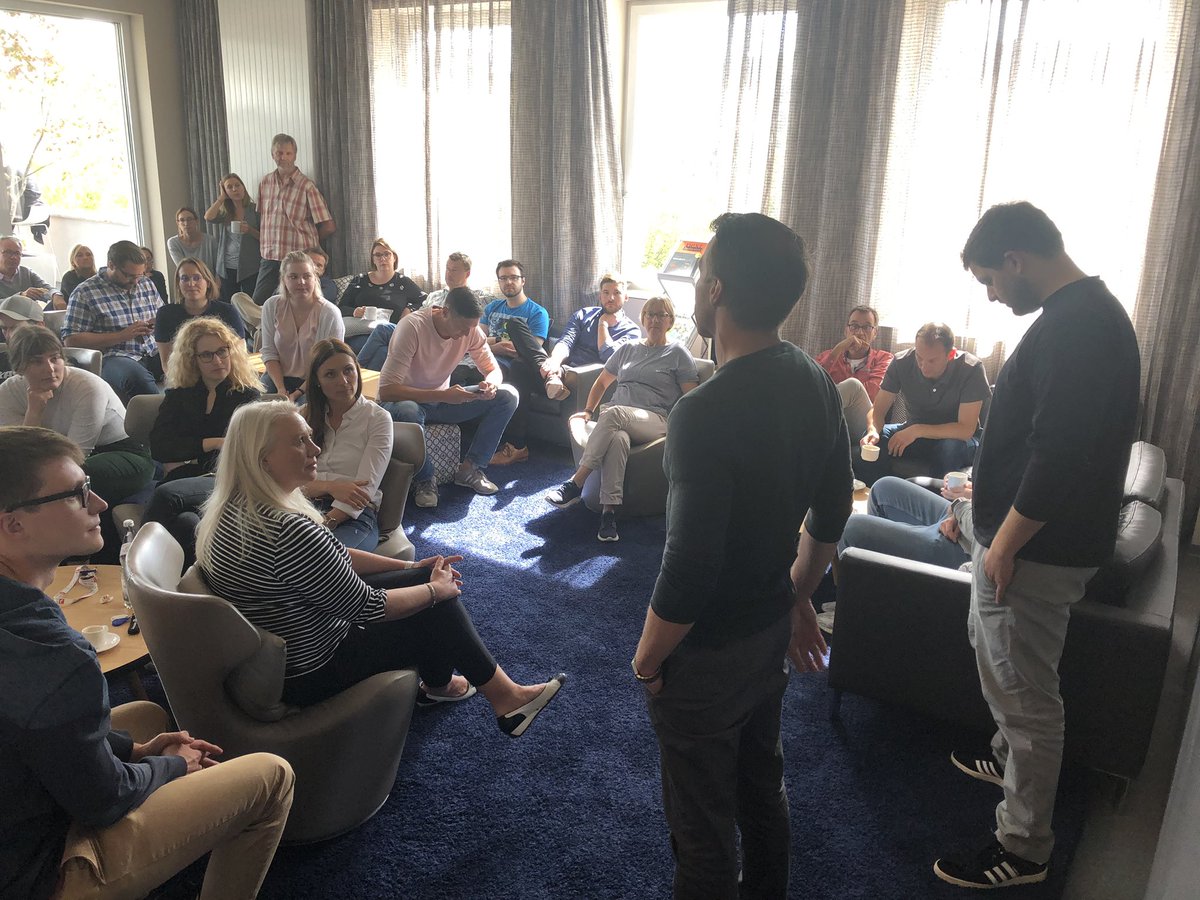 VCG_GSchunk's tweet image. #learninglunch Wie funktioniert unsere neue Automatisierungs-Community „we automate“? @elektrotechnik1 #vogelcommunicationsgroup