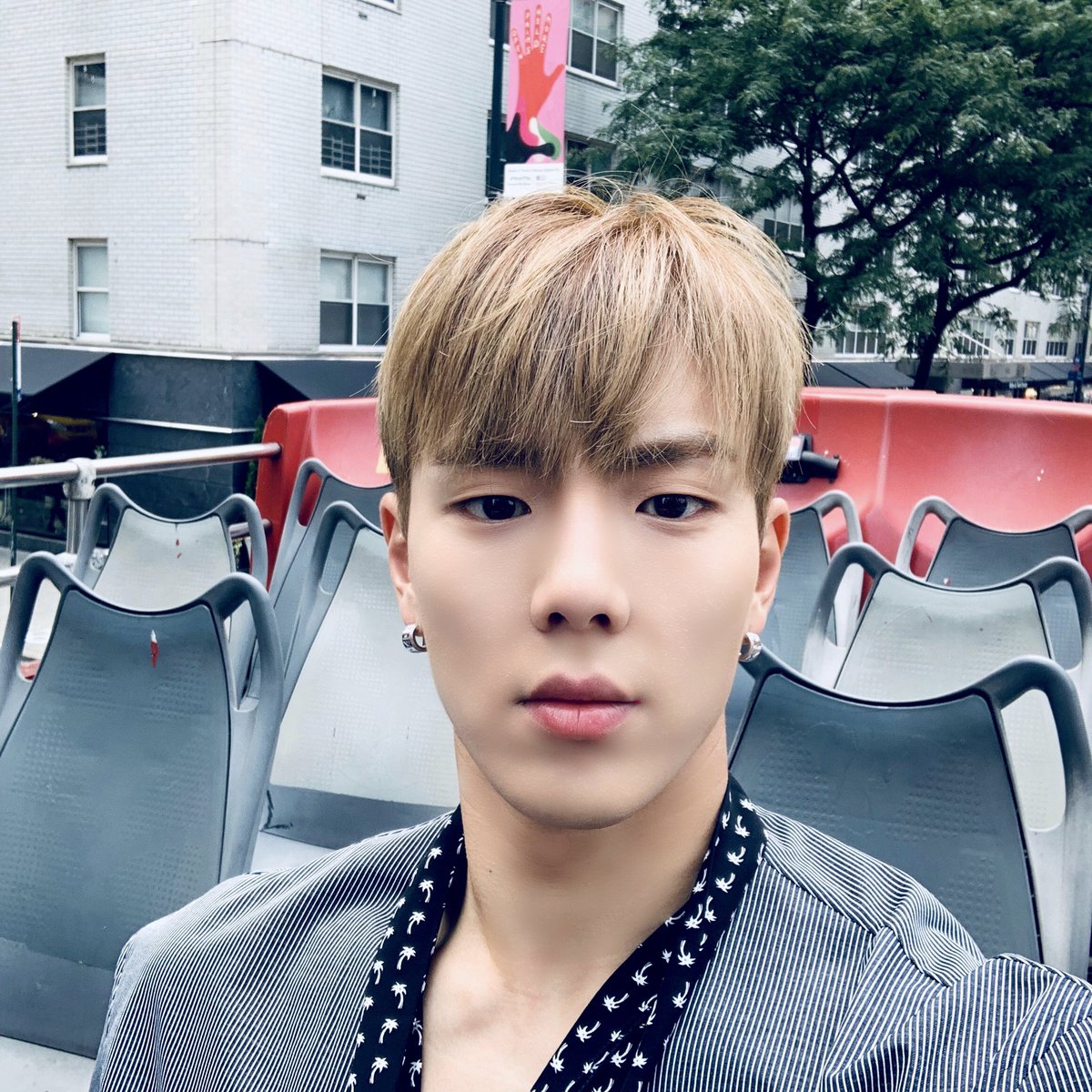 OfficialMONSTAX's tweet photo. [#셔누] 추석 잘 쉬셨죠??ㅎㅎㅎ 늦게 찾아와서 미안해요ㅜ https://t.co/hnF0cigVND