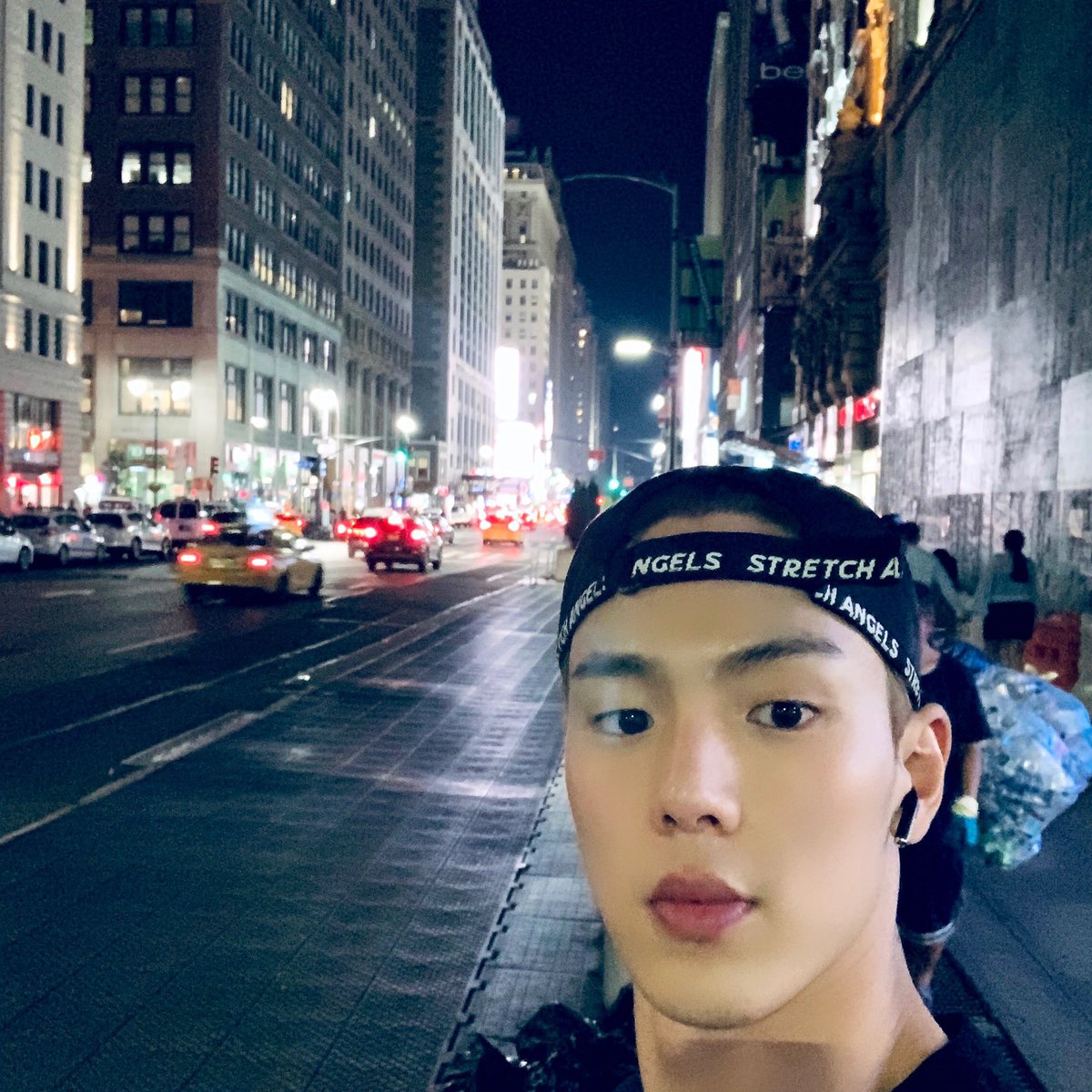 OfficialMONSTAX's tweet photo. [#셔누] 추석 잘 쉬셨죠??ㅎㅎㅎ 늦게 찾아와서 미안해요ㅜ https://t.co/hnF0cigVND