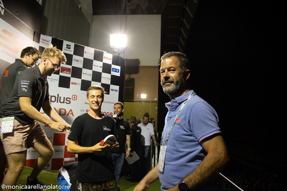 FS_Spain's tweet photo. Thanks to everyone for celebrating with us our 10th Anniversary!!!🏎🏎

The Spanish Society of Automotive Engineers, organisers of the competition, all the students, the volunteers and our sponsors and collaborators.

Hope to celebrate more successes next year!!!😃 https://t.co/VcpoYRqQnp