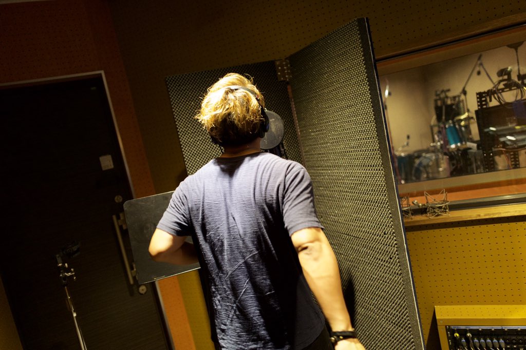 hbb_info's tweet photo. 山田くん
ボーカルREC

#hamburgerboys #ハンバーガーボーイズ ＃smashstudio https://t.co/QJYRB1GqN1
