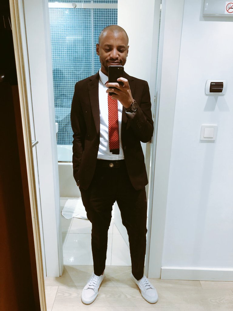 CryoniQ tweet media