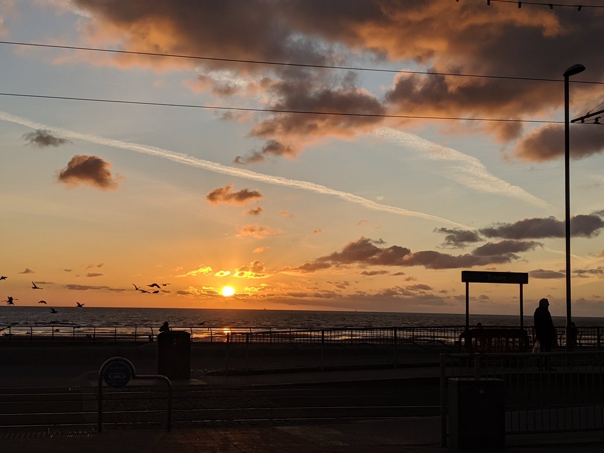 C_H0885's tweet photo. What a great time in #Blackpool getting to know @tweetstreetlife and the amazing work they're doing supporting young people in the community. Some pretty good views there too! https://t.co/jqnfwxLVuY