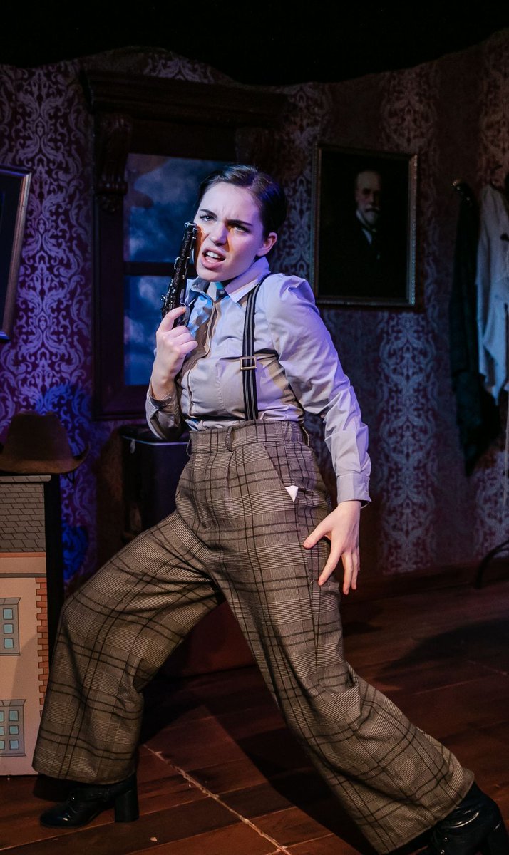 Well my dear fellows, we have arrived at <a href="/SwindonArtsCent/">Swindon Arts Centre</a>  - If you’re braving the front row, don’t forget your brolly – Watson is a bit of a spitter – SH buff.ly/2LODhoy