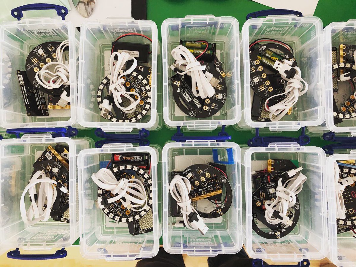 AlwaysComputing's tweet photo. I'm the organisational king today!
#Microbit #kitronik #ZipHalo #Pimoroni #ScrollBit https://t.co/gyGrlTg6Qu