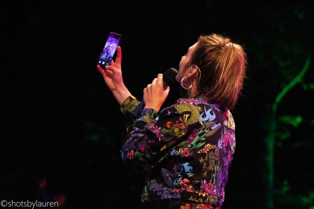 Strandwal's tweet image. Was jij ook bij dit magische moment? 💕💫 Sanne in ieder geval wel! Wij zijn benieuwd hoe dit is afgelopen...🤳