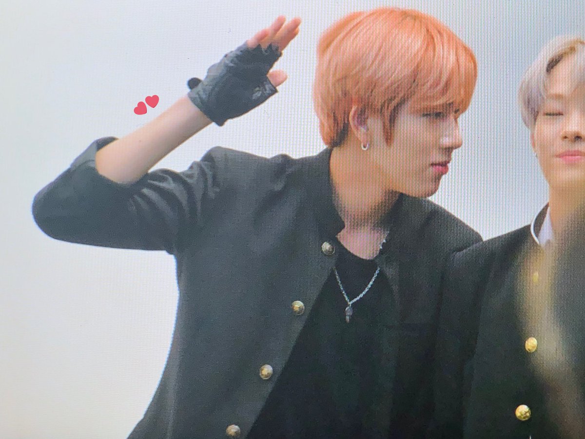 20000425_com's tweet photo. 190915 교복데이 2부 포토타임 프리뷰 

ㅋㅋㅋㅋㅋ

#BIT #비아이티 #JOEL #요엘 #김기환
@BIT5_official https://t.co/OIGPrnmtOE