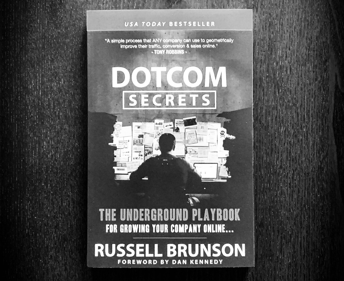 sc_praha's tweet photo. Look what arrived! 👀 #NewBook #DigitalMarketing https://t.co/2JtnMH6cF3