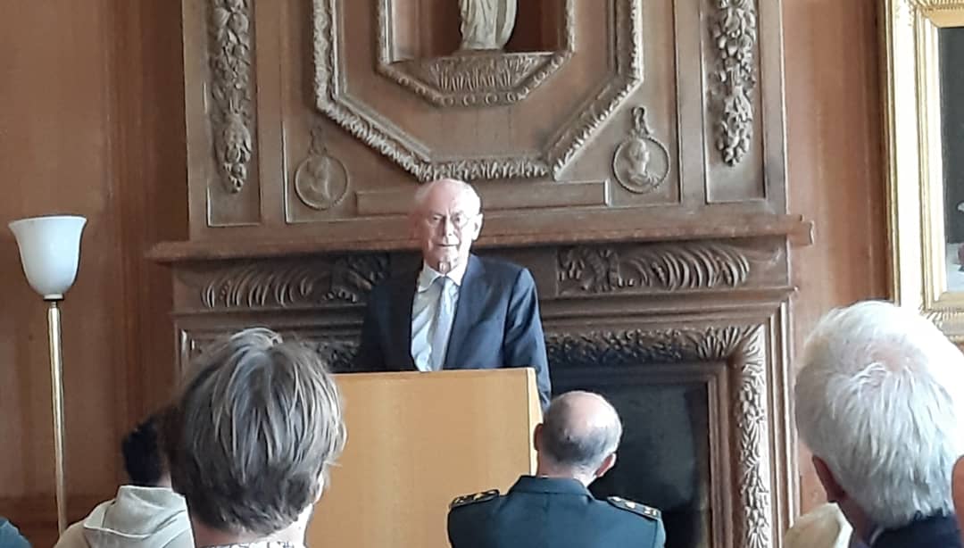 Vandaag is de #StichtingZoniënwoud van start gegaan met de verkiezing van #HermanVanRompuy als de eerste voorzitter. De stichting is een gezamenlijk initiatief van de 3 gewesten die het #Zoniënwoud beheren.(Vlaams-, Brussels- en Waals gewest)
#deboswachter #groenerand #onzenatuur