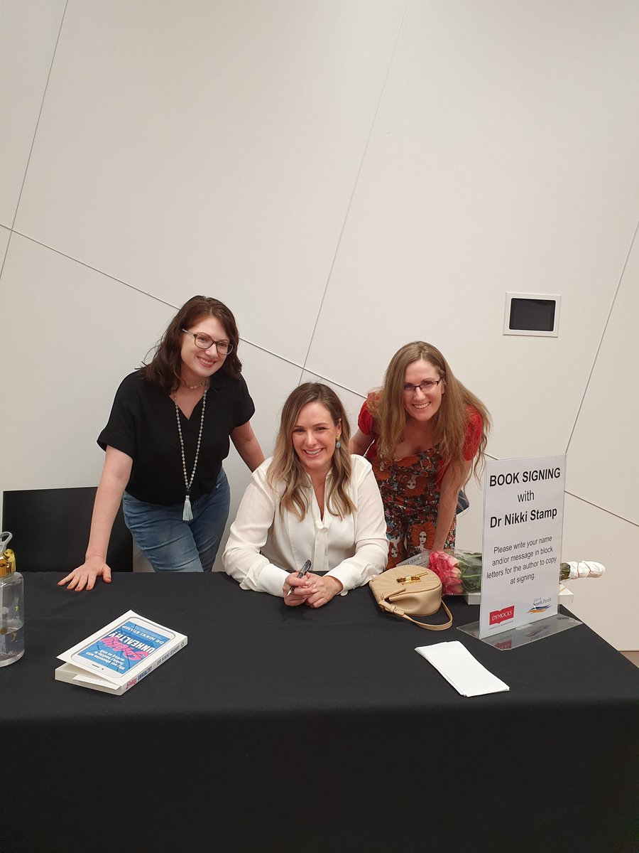 Had a wonderful evening listening to @drnikkistamp discuss #prettyunhealthy with Jo from @endoperth, helping distract her from her @TodayTonightWA appearance on her IVF journey. It's great to meet other #WomenInMedicine passionate about public health.