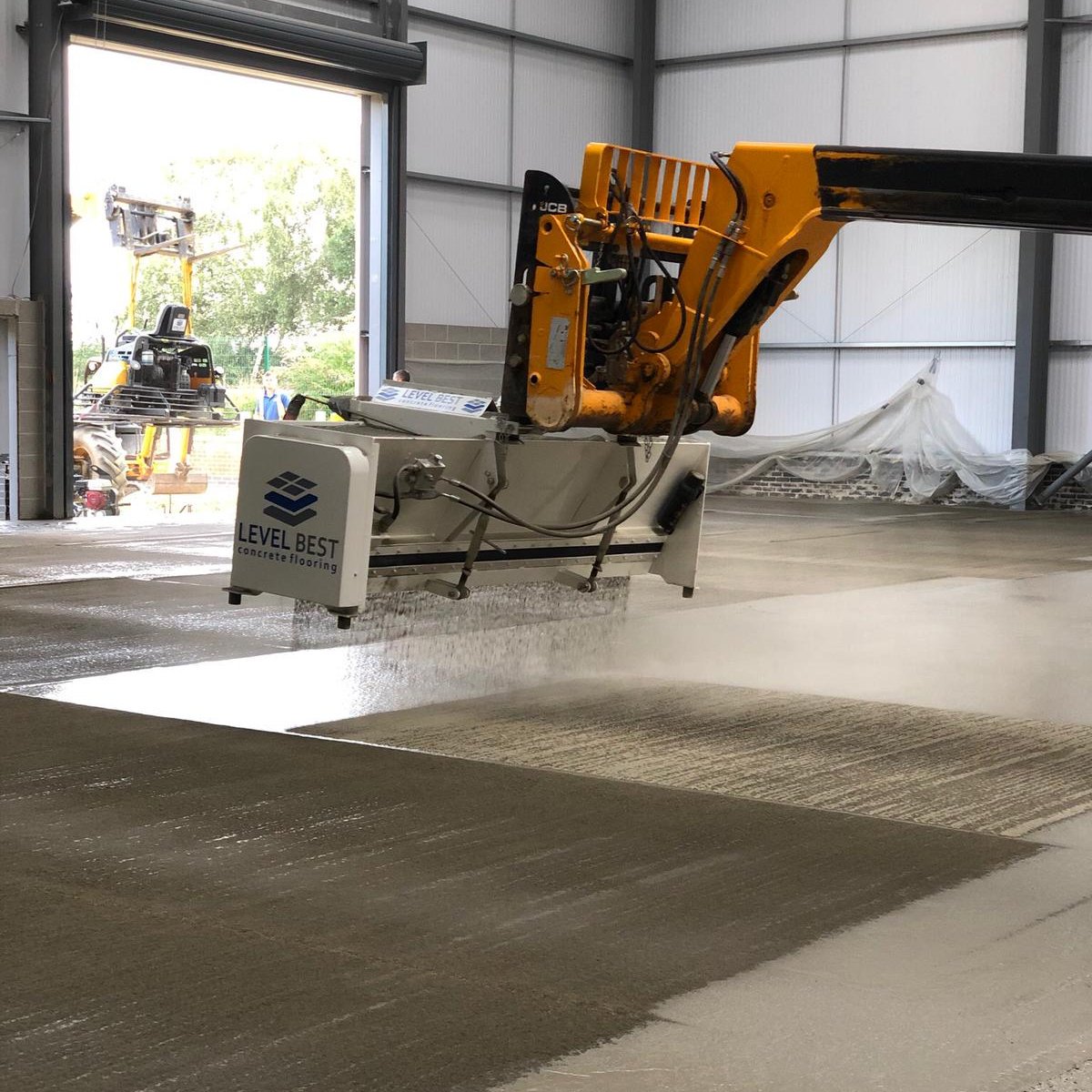 concrete_sales's tweet image. Save money, save time with our very own Contop Dry Shake Topping Spreader.

Find out more details here: concretehireandsales.com/contop-topping…

#concrete #innovation #toppingspreader