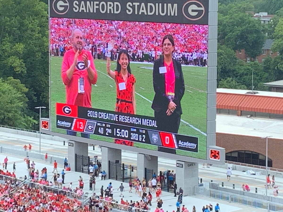 lab_wave's tweet image. Congratulations to Mable Fok on being recognized with the Creative Research Medal at the UGA football game. @UGA_Engineering