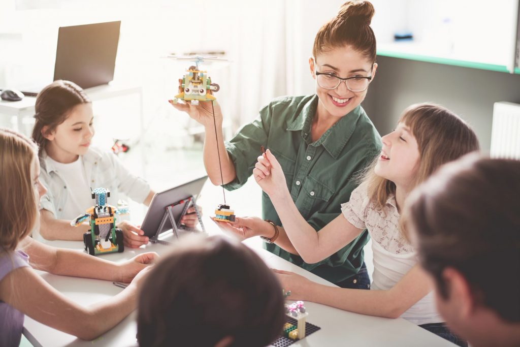 ecolebranchee's tweet image. 📢 Vivre ensemble du bonheur à l’École? -  ecolebranchee.com/vivre-ensemble…