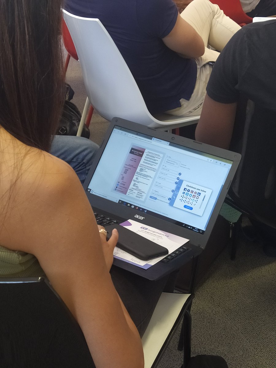 ARGOplay_'s tweet photo. Près de 50 personnes aux #AteliersGoogle pour la présentation interactive de @perrine_ola sur le #CVaugmente 🚀

"Un CV avec une vidéo peut faire une grande différence"

#ARgo #SnapPress #RA #RéalitéAugmentée https://t.co/MO3LuZfNPi