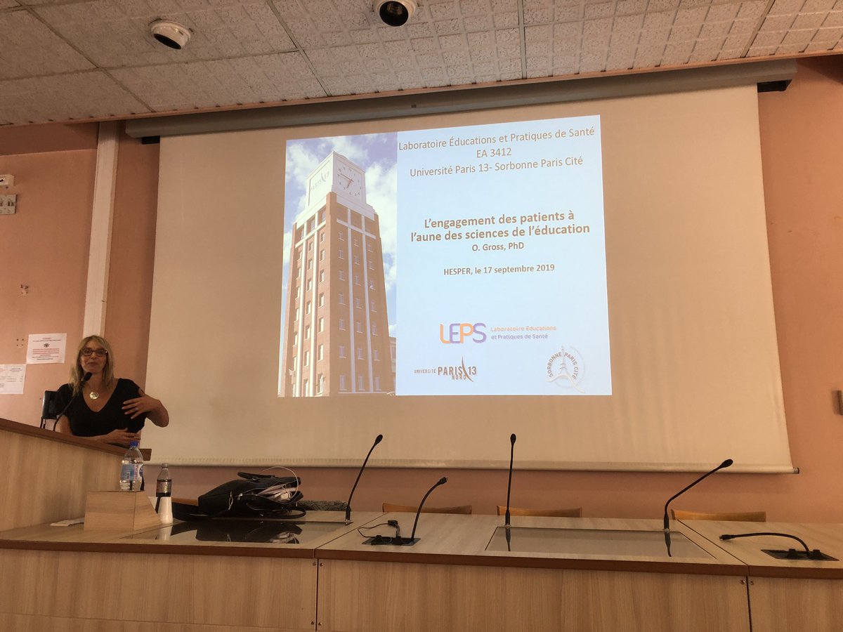 JulieHaeseb's tweet photo. Heureuse de recevoir à @HESPERequipe Olivia Gross pour une conférence : de très beaux projets menés au sein du @LepsEA3412_UP13 sur l’engagement des patients #partnership #patientengagement https://t.co/y6WcPgOhPf