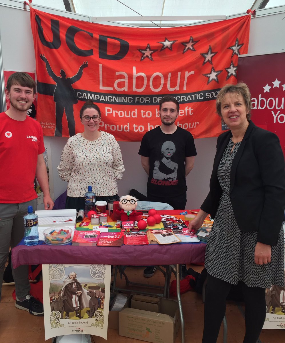 ivanabacik's tweet photo. Great atmosphere on @ucdlabour #freshersweek2019 stall - delighted to be here today with @cormacobraonain @Finwalsh_ @aideenblackwood @labour @labouryouth #UCD https://t.co/QxbpIDK111