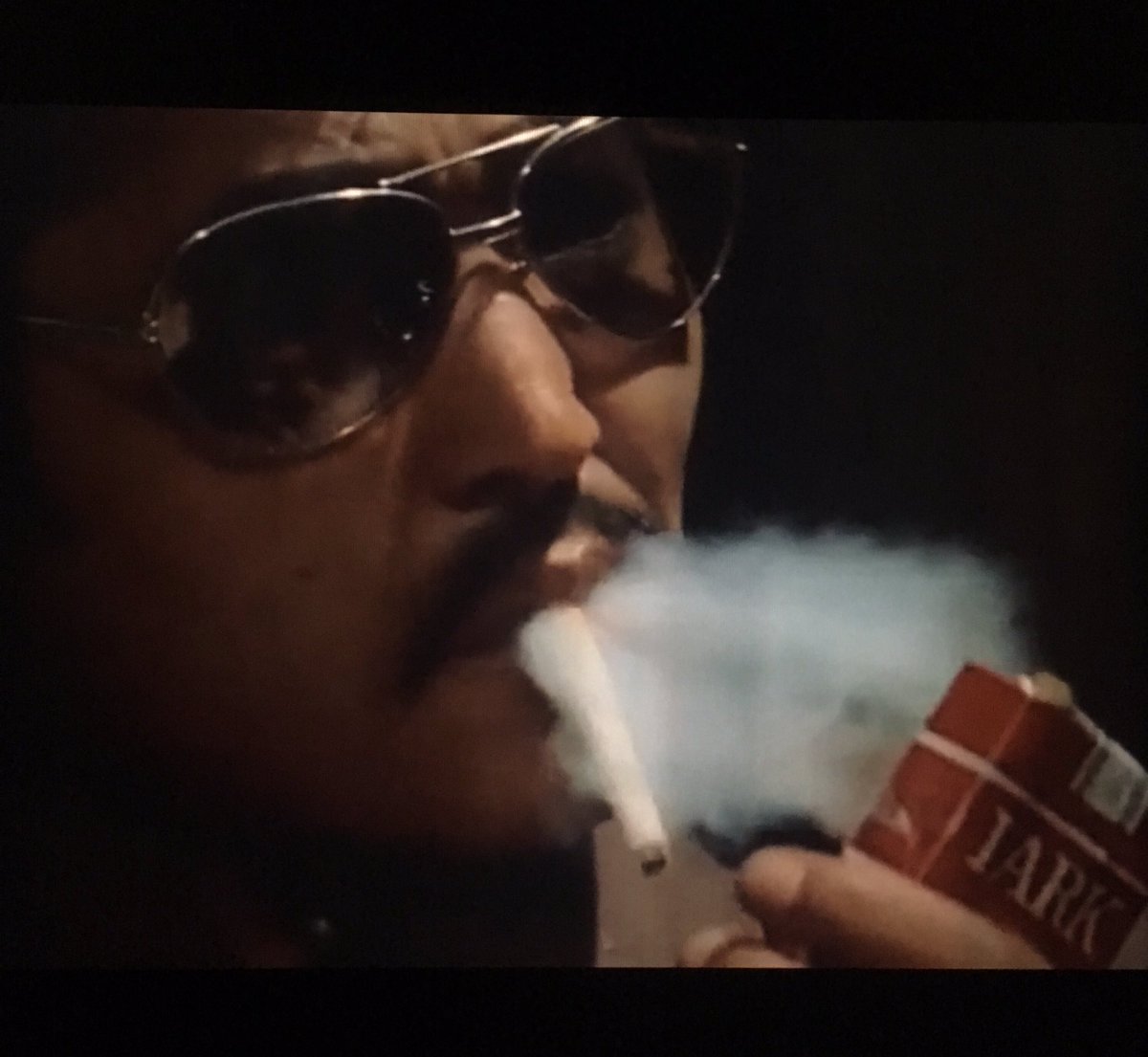 ドミナ 野良猫ロック セックス ハンター 梶芽衣子様が男をギッタギタにするかっこいい映画かと思いきや 女を巡り男が殺し合うメロドラマだった バロンこと藤竜也様の美しさたるや ポマード グラサン 口髭 こんなに素敵なのにこじらせインポなの