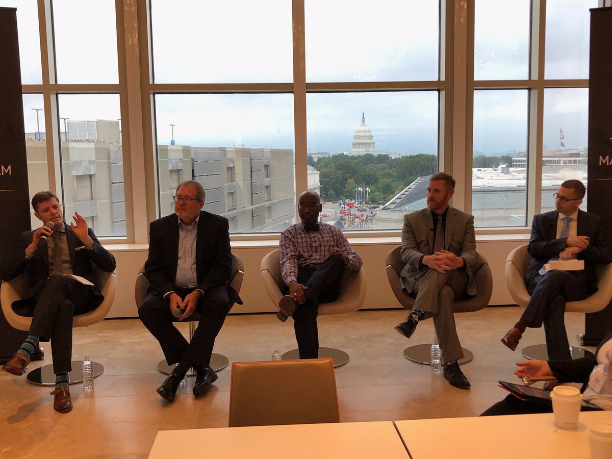 INSAlliance's tweet image. .@DefenseOne’s @DefTechPat kicks off the morning’s #HumanMachineTeam panel discussion on #AI and #MachineLearning