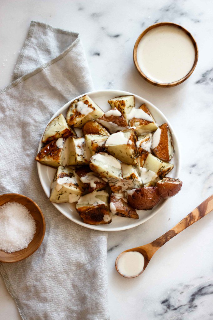 well_essentials's tweet image. Want a side dish that is quick, delicious, and your kids will love? Try these roasted potatoes three ways, and I promise you wont be disappointed. bit.ly/2F9mt7i